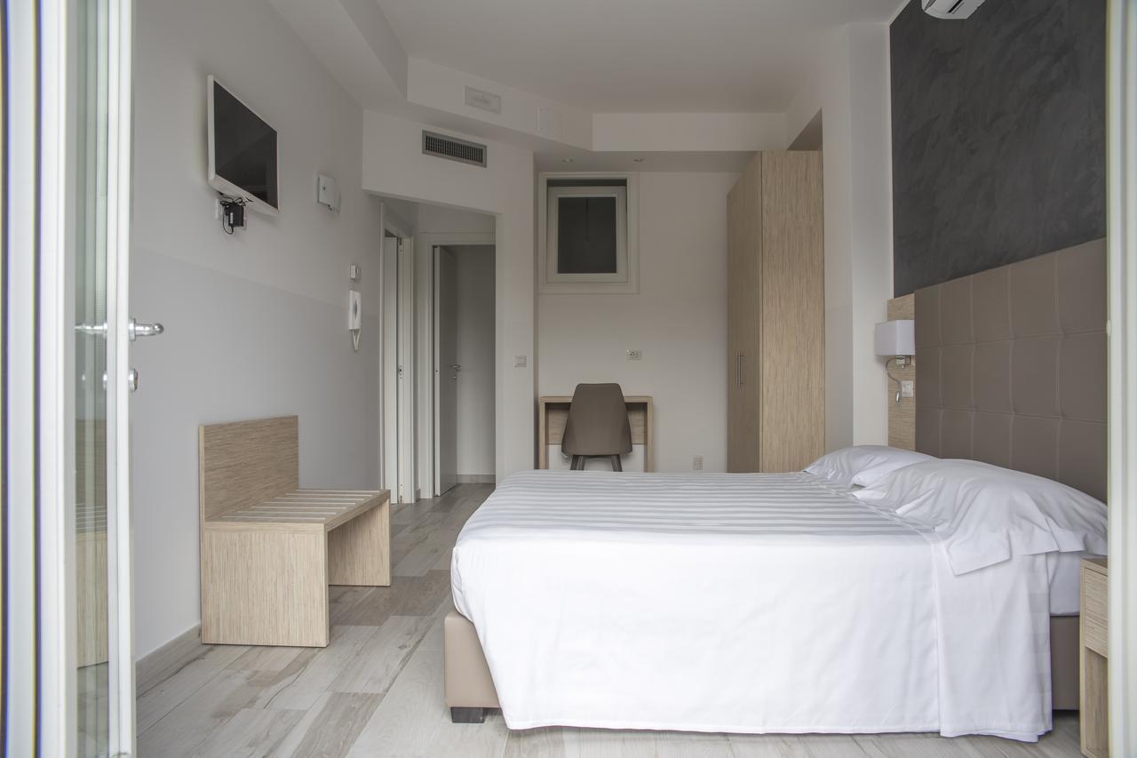 Rooms A Due Passi Dal Mare Порто-Реканати Экстерьер фото